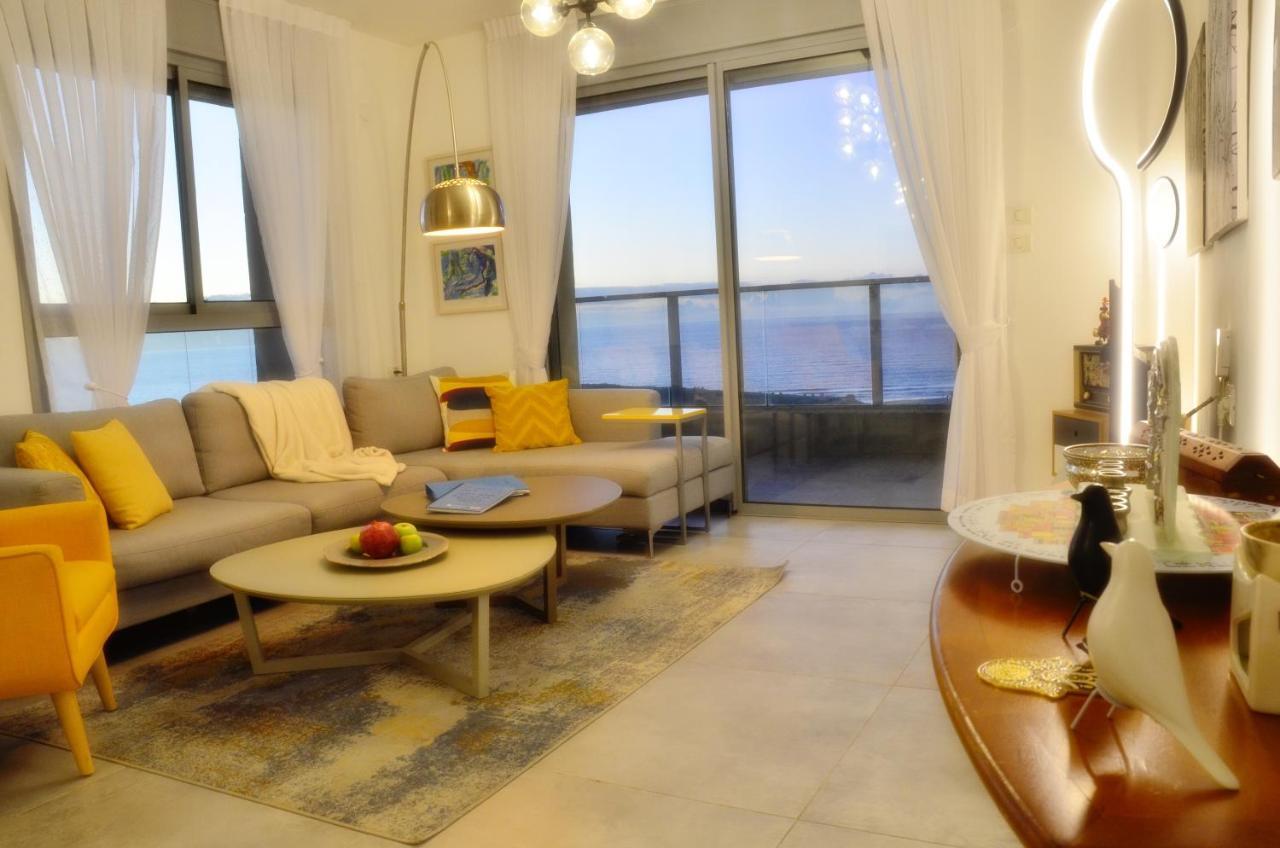 Amazing Sea View, Steps To Beach, Near Tel-Aviv Бат Ям Екстериор снимка