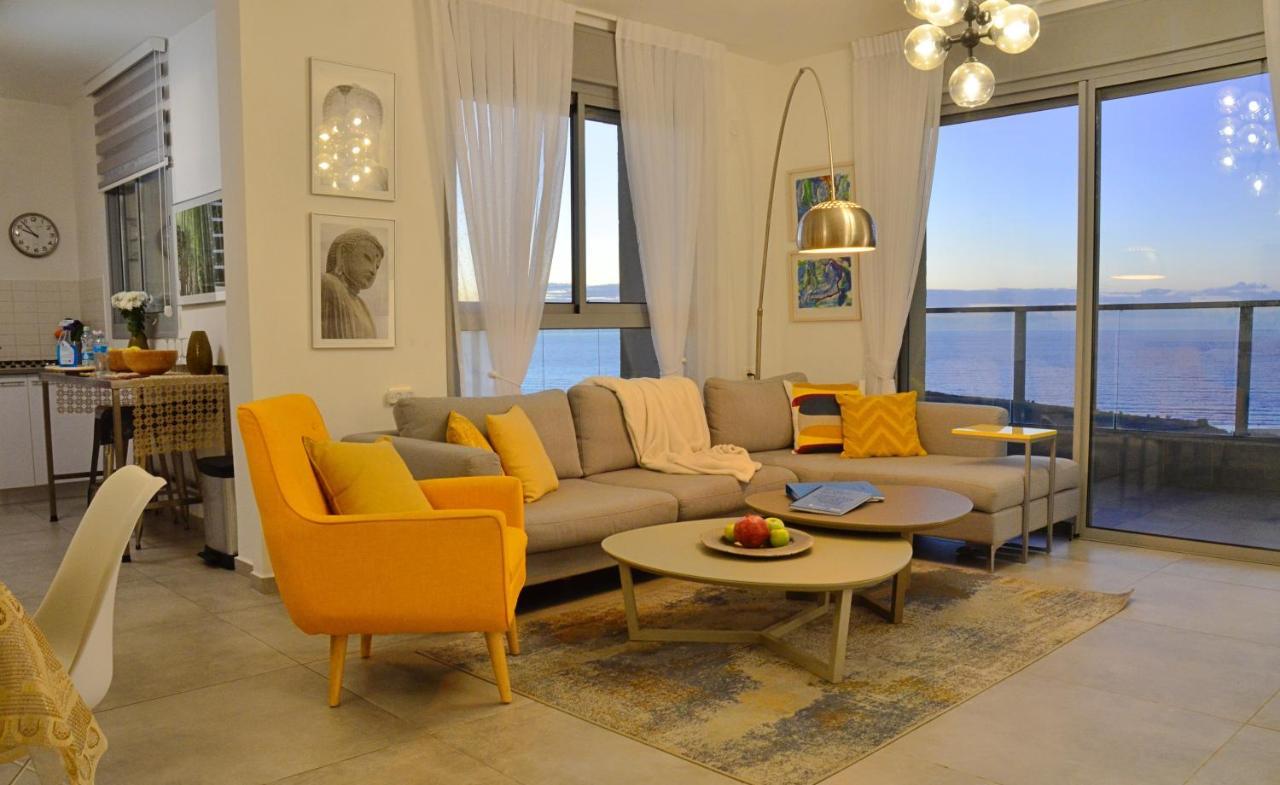 Amazing Sea View, Steps To Beach, Near Tel-Aviv Бат Ям Екстериор снимка