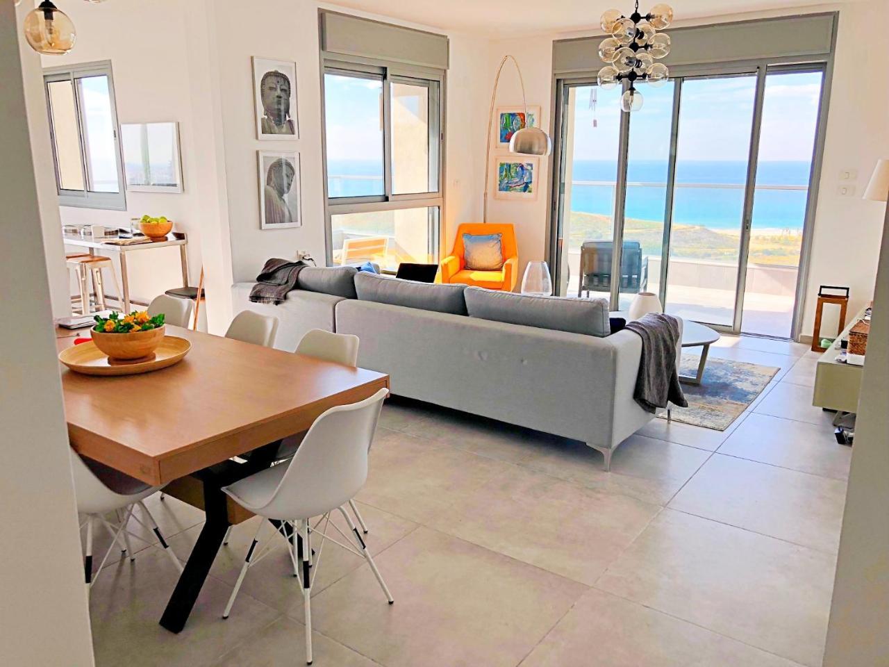 Amazing Sea View, Steps To Beach, Near Tel-Aviv Бат Ям Екстериор снимка
