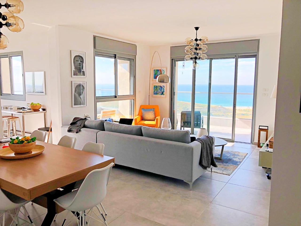 Amazing Sea View, Steps To Beach, Near Tel-Aviv Бат Ям Екстериор снимка